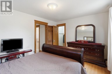 163 GROSVENOR AVENUE S Hamilton (Delta) Ontario photo 30