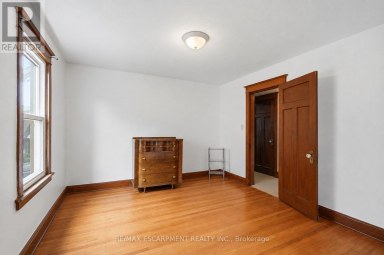 163 GROSVENOR AVENUE S Hamilton (Delta) Ontario photo 31