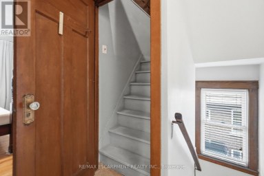 163 GROSVENOR AVENUE S Hamilton (Delta) Ontario photo 34