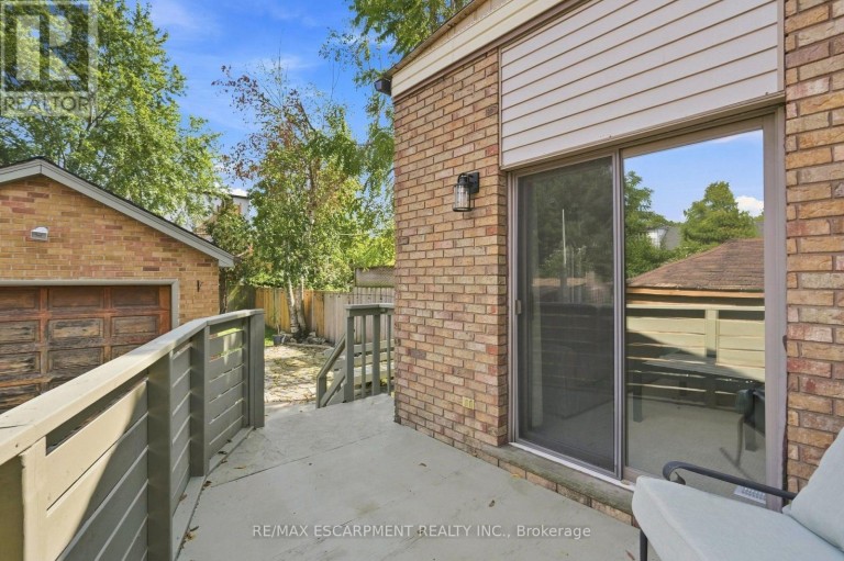 163 GROSVENOR AVENUE S, Hamilton (Delta), Ontario, L8M3L4