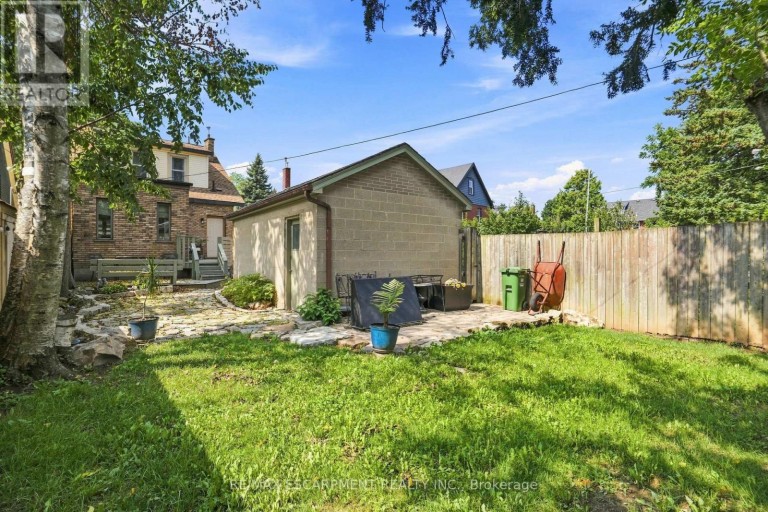 163 GROSVENOR AVENUE S, Hamilton (Delta), Ontario, L8M3L4