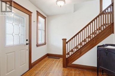 163 GROSVENOR AVENUE S Hamilton (Delta) Ontario photo 8