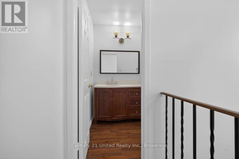 61 BROADLANDS CRESCENT, Clarington (Courtice), Ontario, L1E1R3
