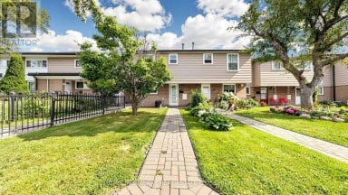 16 - 925 BAYLY STREET Pickering (West Shore) Ontario photo 2