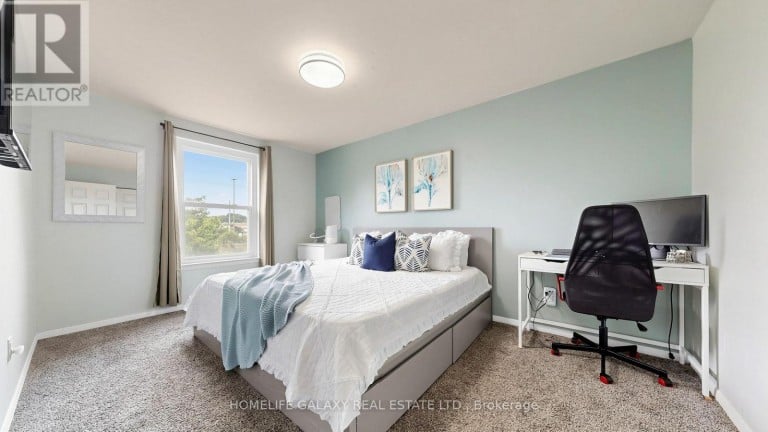 16 - 925 BAYLY STREET, Pickering (West Shore), Ontario, L1W1L4