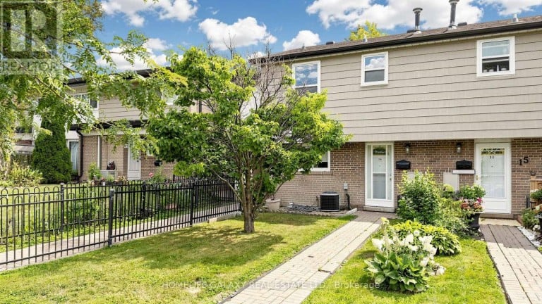 16 - 925 BAYLY STREET, Pickering (West Shore), Ontario, L1W1L4
