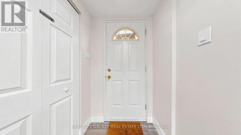16 - 925 BAYLY STREET, Pickering (West Shore), Ontario, L1W1L4