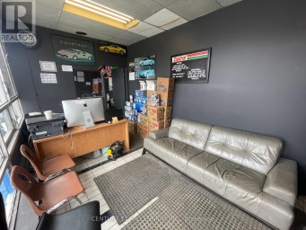 8 MILVAN DRIVE Toronto (Humber Summit) Ontario photo 17
