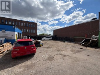 8 MILVAN DRIVE Toronto (Humber Summit) Ontario photo 20