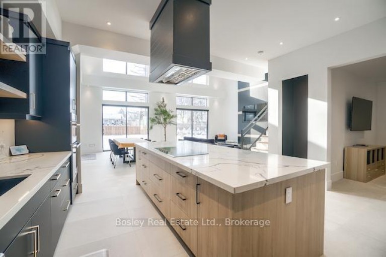 142 SIXTH STREET, Collingwood, Ontario, L9Y1Y9