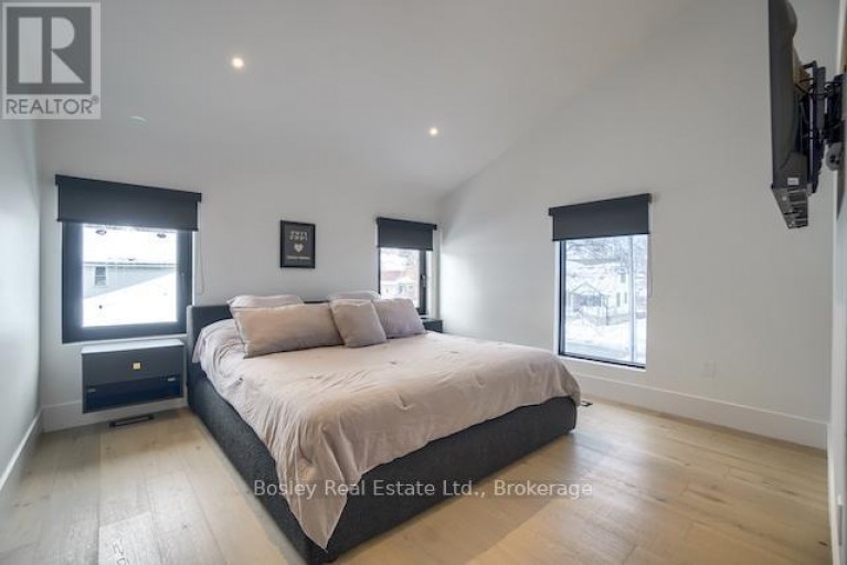 142 SIXTH STREET, Collingwood, Ontario, L9Y1Y9