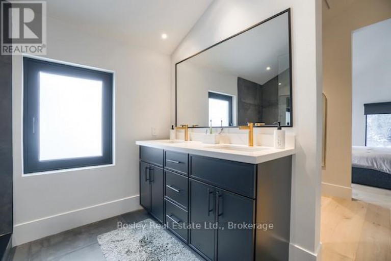 142 SIXTH STREET, Collingwood, Ontario, L9Y1Y9