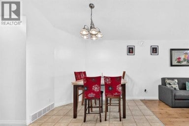 1062 Bridlemeadows Manor SW Calgary Alberta photo 11