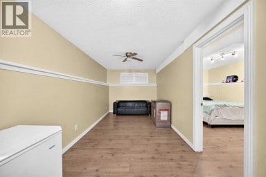 1062 Bridlemeadows Manor SW Calgary Alberta photo 17