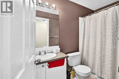 1062 Bridlemeadows Manor SW Calgary Alberta photo 22