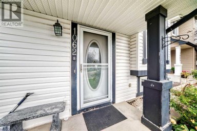 1062 Bridlemeadows Manor SW Calgary Alberta photo 3