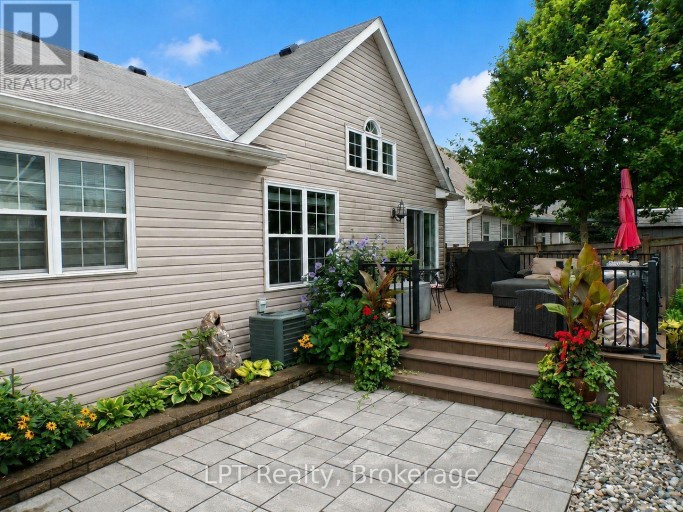 52 BRIDGES BOULEVARD, Port Hope, Ontario, L1A0C8