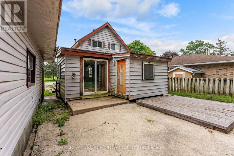 19 COLEMAN STREET, Huron East (Seaforth), Ontario, N0K1W0