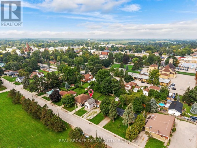 19 COLEMAN STREET, Huron East (Seaforth), Ontario, N0K1W0