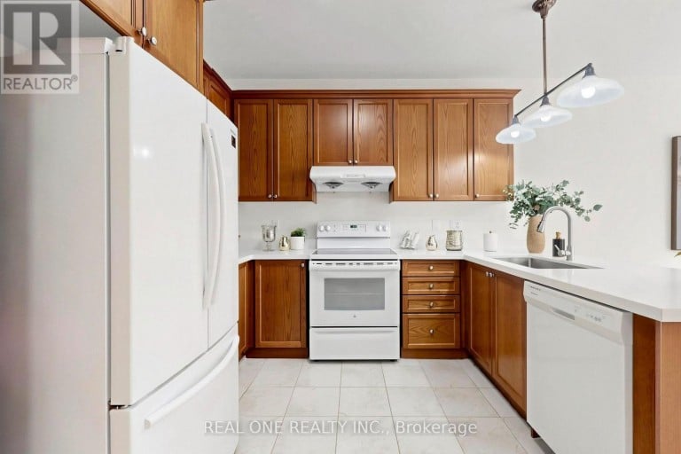 48 LANARK STREET, Bradford West Gwillimbury (Bradford), Ontario, L3Z0W7