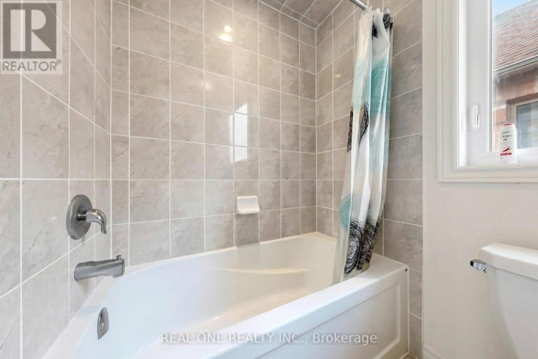 48 LANARK STREET, Bradford West Gwillimbury (Bradford), Ontario, L3Z0W7