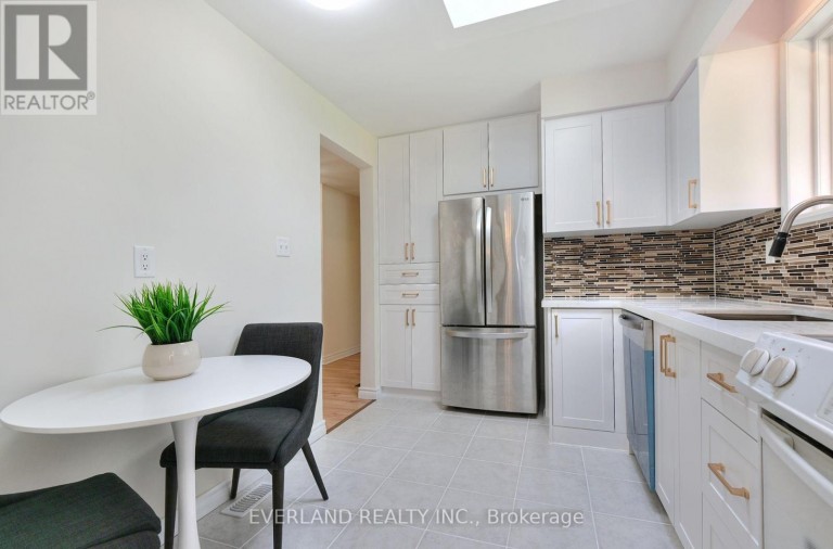 52 FAIRGLEN AVENUE, Toronto (L'Amoreaux), Ontario, M1T1G7