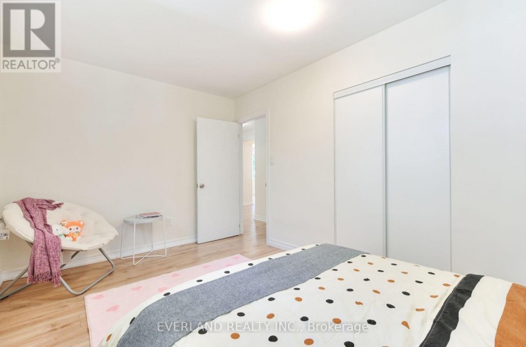 52 FAIRGLEN AVENUE, Toronto (L'Amoreaux), Ontario, M1T1G7