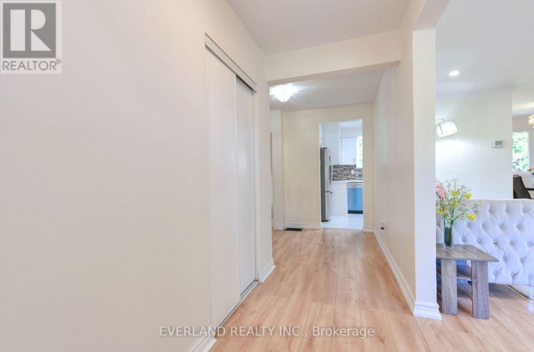 52 FAIRGLEN AVENUE, Toronto (L'Amoreaux), Ontario, M1T1G7