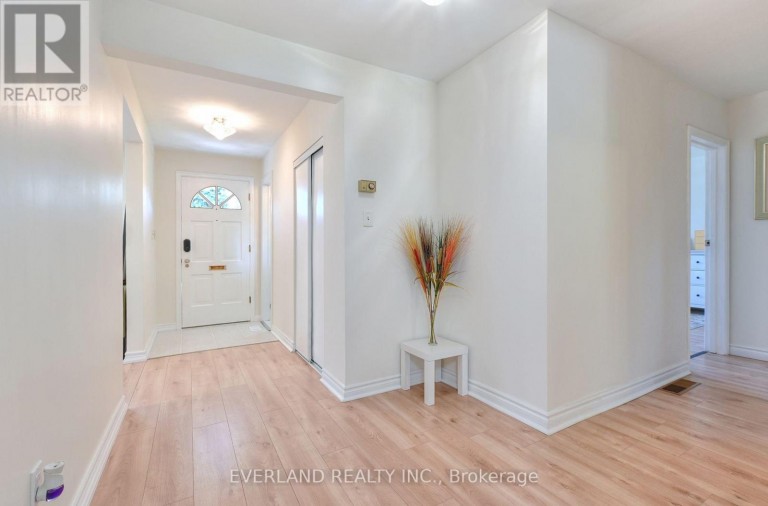 52 FAIRGLEN AVENUE, Toronto (L'Amoreaux), Ontario, M1T1G7