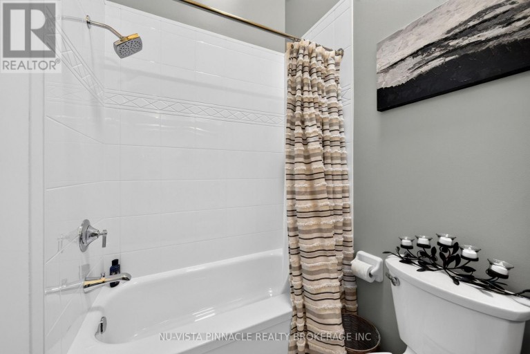 7 ARBOUR GLEN CRESCENT, London East (East A), Ontario, N5Y1Z9