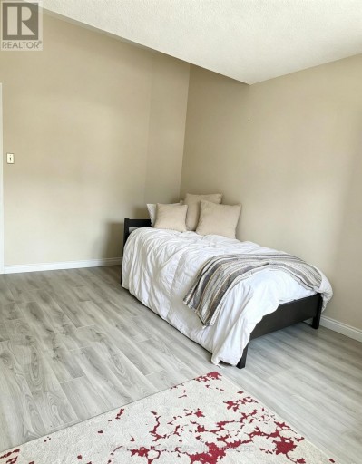 22 O'HALLORAN CRESCENT, Toronto (Milliken), Ontario, M1V2C3