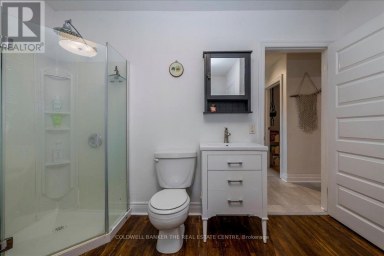 18 AGNES STREET Barrie (Wellington) Ontario photo 11