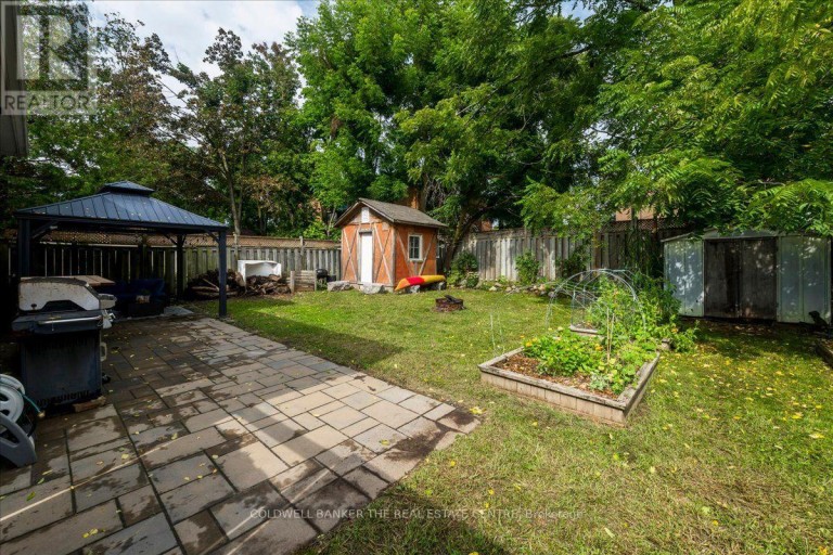 18 AGNES STREET, Barrie (Wellington), Ontario, L4M2S2