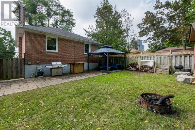 18 AGNES STREET, Barrie (Wellington), Ontario, L4M2S2