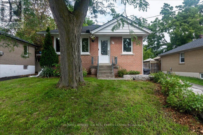 18 AGNES STREET, Barrie (Wellington), Ontario, L4M2S2