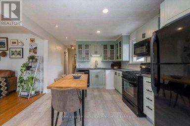 18 AGNES STREET Barrie (Wellington) Ontario photo 4