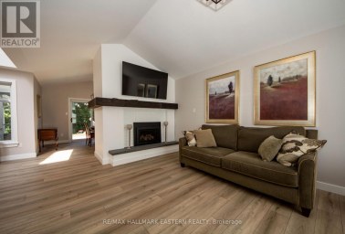 36 RUSSELL HILL ROAD Kawartha Lakes (Bobcaygeon) Ontario photo 4