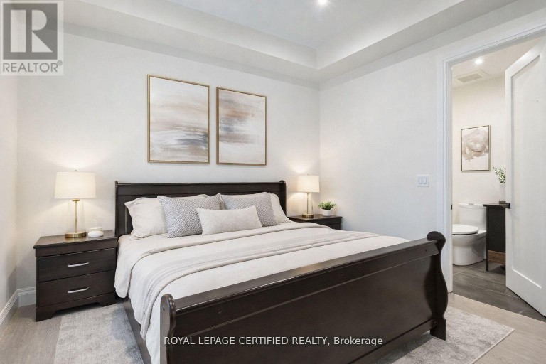 3081 GRENVILLE DRIVE, Mississauga (Cooksville), Ontario, L5A2P6