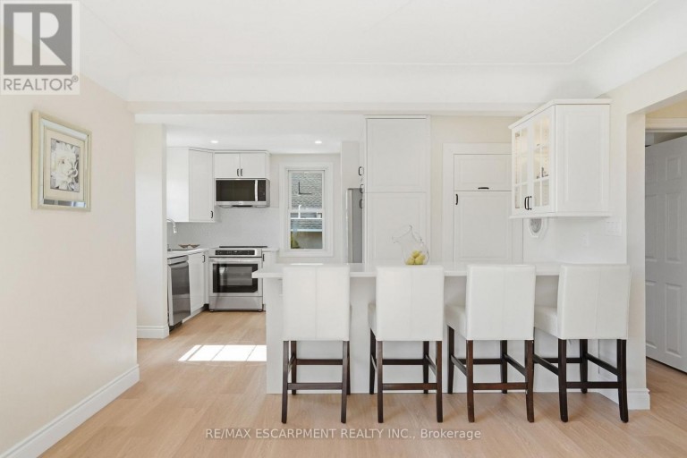 894 GARTH STREET, Hamilton (Westcliffe), Ontario, L9G4K9