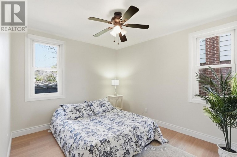 894 GARTH STREET, Hamilton (Westcliffe), Ontario, L9G4K9