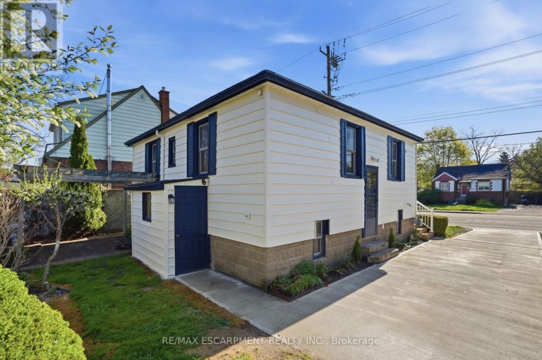894 GARTH STREET, Hamilton (Westcliffe), Ontario, L9G4K9