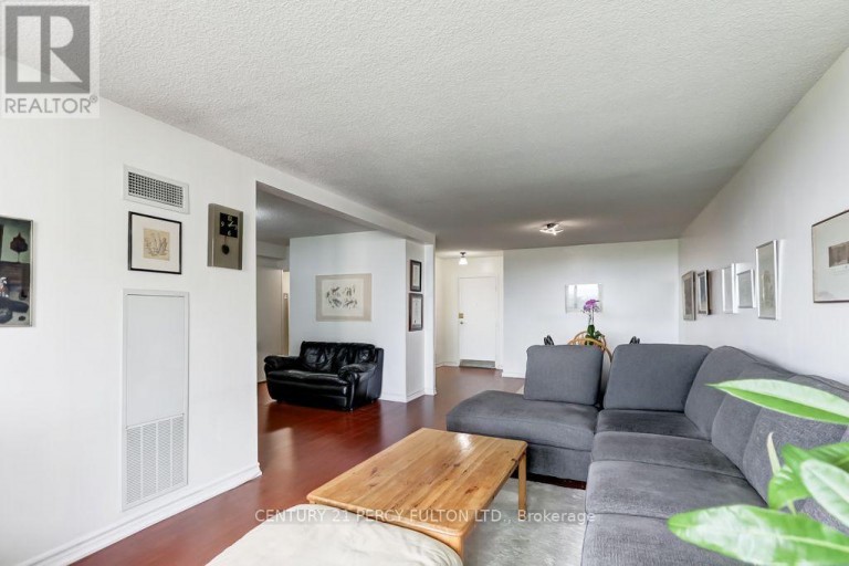 1406 - 299 MILL ROAD, Toronto (Markland Wood), Ontario, M9C4V9