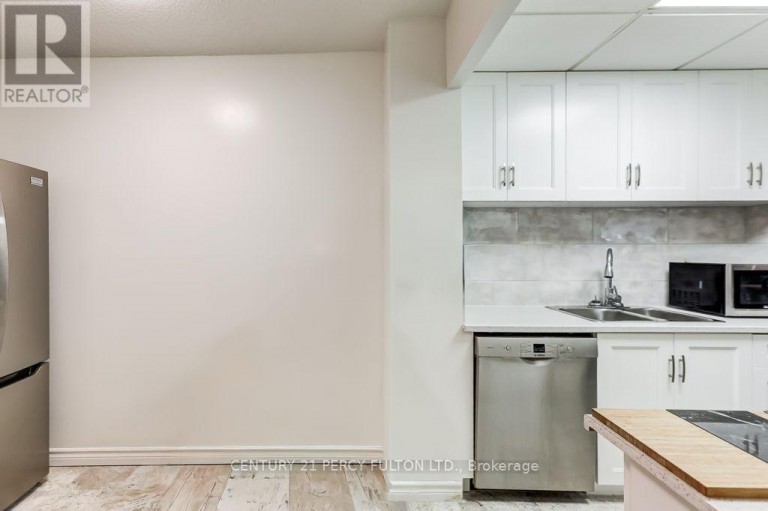 1406 - 299 MILL ROAD, Toronto (Markland Wood), Ontario, M9C4V9