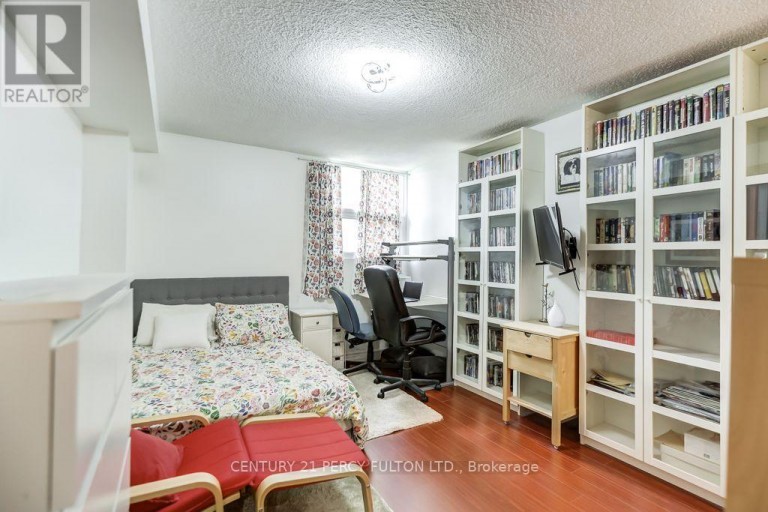1406 - 299 MILL ROAD, Toronto (Markland Wood), Ontario, M9C4V9
