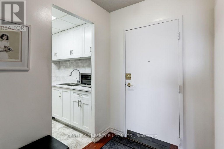 1406 - 299 MILL ROAD, Toronto (Markland Wood), Ontario, M9C4V9