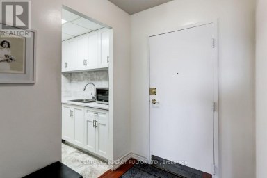 1406 - 299 MILL ROAD Toronto (Markland Wood) Ontario photo 5