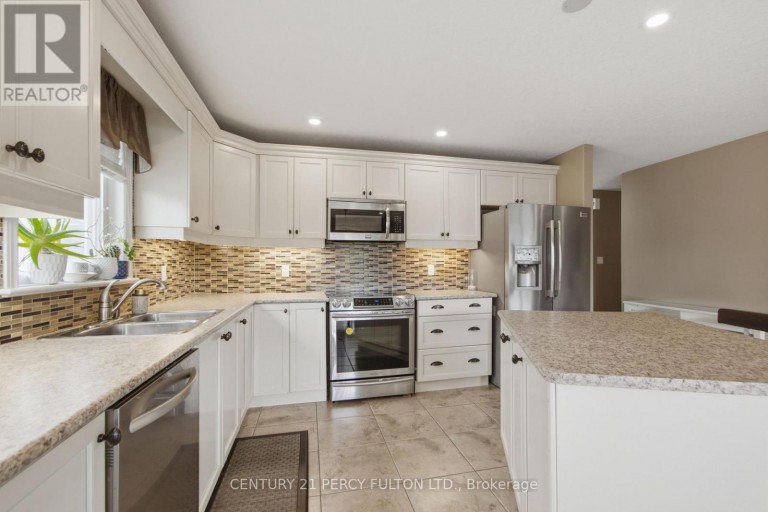 28 FREEDOM CRESCENT, Quinte West (Sidney Ward), Ontario, K8V0C1