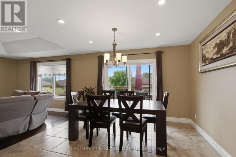 28 FREEDOM CRESCENT, Quinte West (Sidney Ward), Ontario, K8V0C1