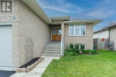 28 FREEDOM CRESCENT Quinte West (Sidney Ward) Ontario photo 2