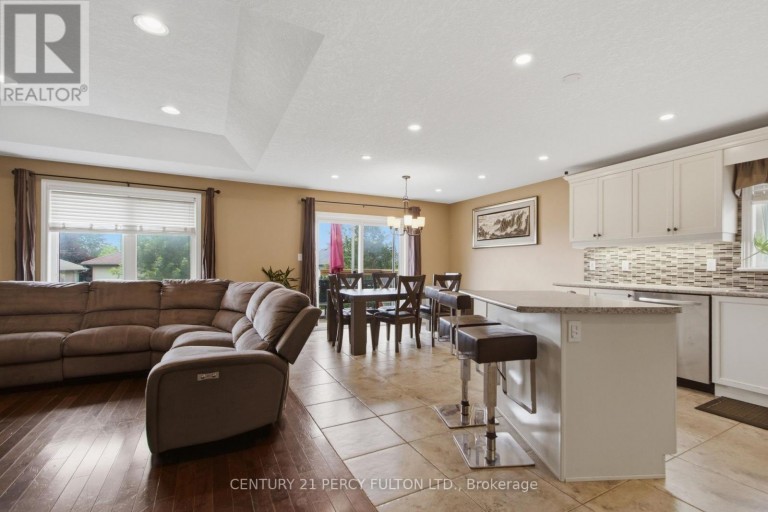 28 FREEDOM CRESCENT, Quinte West (Sidney Ward), Ontario, K8V0C1